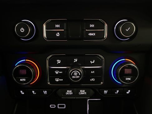 Used 2021 Chevrolet Tahoe High Country w/ Premium Package AWD/4WD image 27