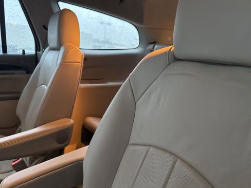 Used 2016 Buick Enclave Leather image 18