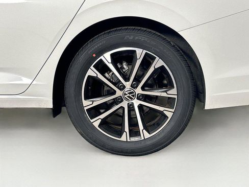 Certified 2025 Volkswagen Jetta Sport FWD image 29