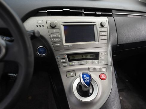 Used 2013 Toyota Prius Three FWD image 18