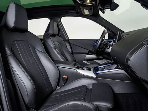 Used 2025 BMW X3 xDrive30i w/ Premium Package image 15