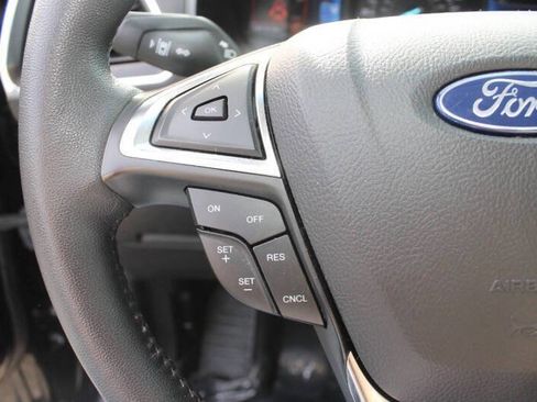 Used 2024 Ford Edge Titanium image 19