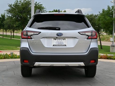 New 2025 Subaru Outback Limited image 4