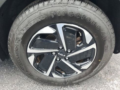 Used 2023 Kia Sportage LX image 6