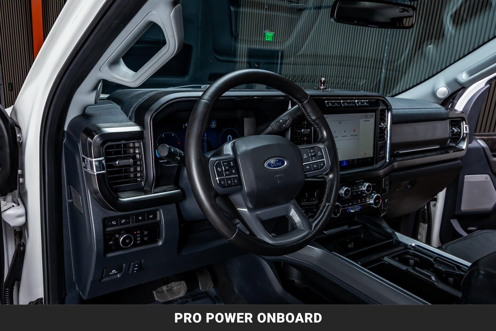 Used 2023 Ford F250 Lariat w/ Lariat Ultimate Package AWD/4WD image 13
