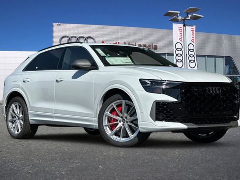 New 2025 Audi RS Q8 performance image 2