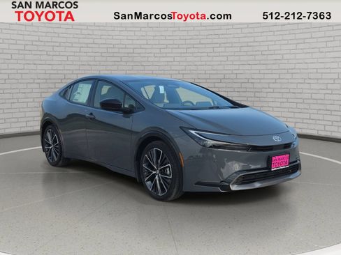 New 2027 Toyota Prius XLE FWD image 3