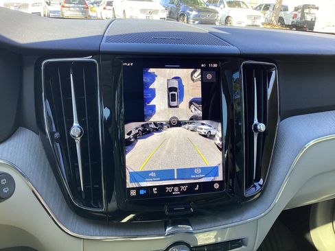 Certified 2025 Volvo XC60 T8 Plus w/ Protection Package Premier image 25