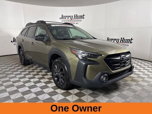 Used 2025 Subaru Outback Onyx Edition AWD/4WD image 4