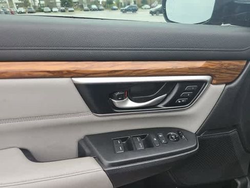 Used 2020 Honda CR-V Touring image 10