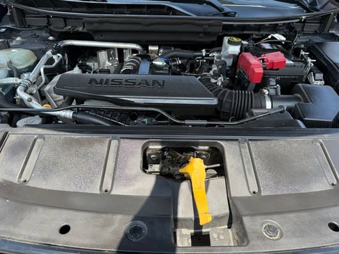 Used 2024 Nissan Rogue S AWD/4WD image 17