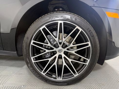 New 2026 Porsche Macan AWD/4WD image 14