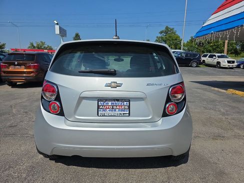 Used 2015 Chevrolet Sonic LT image 9
