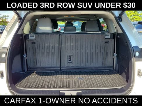 Used 2022 Toyota Highlander XLE AWD/4WD image 36