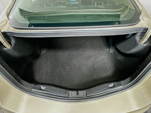 Used 2017 Ford Fusion SE w/ Equipment Group 201A image 26