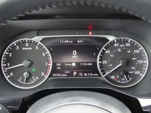 Used 2025 Nissan Pathfinder SV image 20