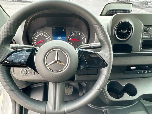 New 2025 Mercedes-Benz Sprinter 2500 image 11