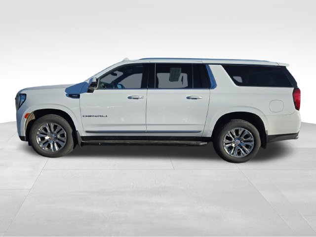 Used 2021 GMC Yukon XL Denali AWD/4WD image 9