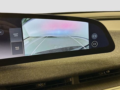 Used 2024 Lucid Air Touring image 23