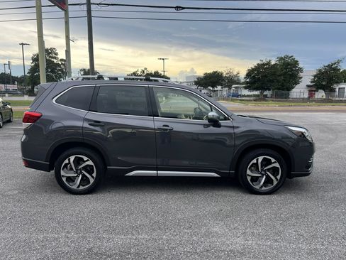 Used 2023 Subaru Forester Touring AWD/4WD image 5