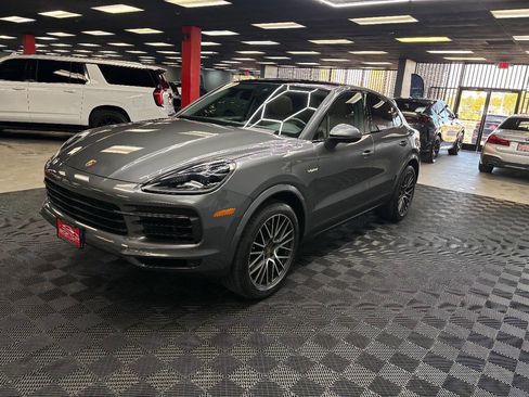 Used 2021 Porsche Cayenne E-Hybrid Coupe image 8