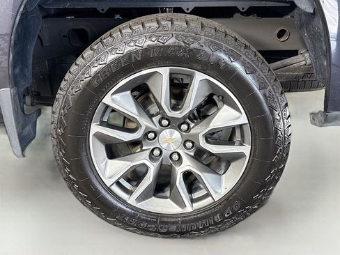 Used 2023 Chevrolet Silverado 1500 LT AWD/4WD image 37