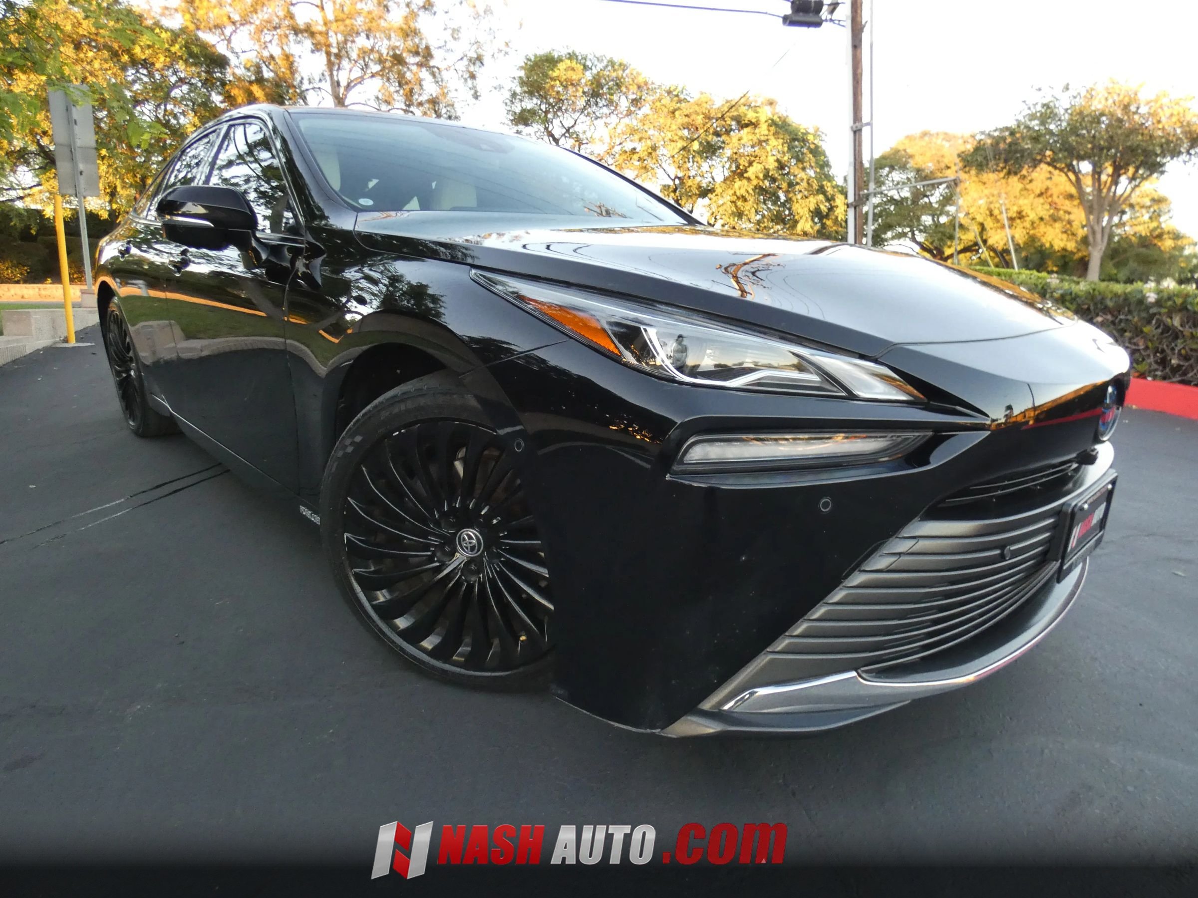 Used 2021 Toyota Mirai RWD image 5