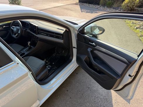 New 2025 Volkswagen Jetta SE image 11