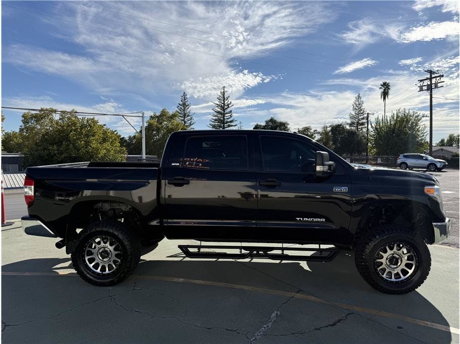 Used 2017 Toyota Tundra SR5 AWD/4WD image 5