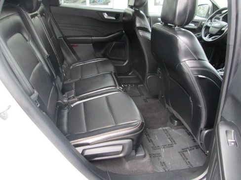 Used 2025 Ford Escape Platinum AWD/4WD image 13