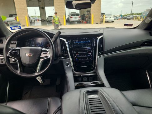 Used 2019 Cadillac Escalade ESV Platinum AWD/4WD image 5