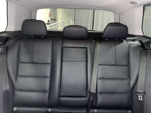 Used 2010 Mercedes-Benz GLK 350 4MATIC image 22