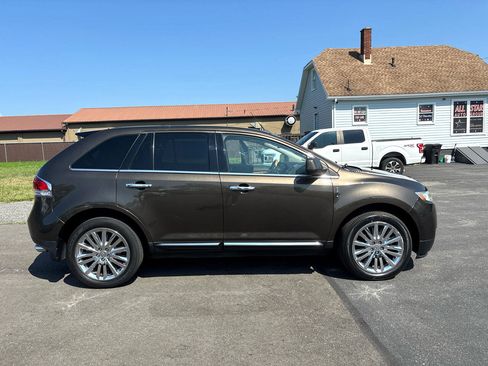 Used 2011 Lincoln MKX AWD w/ 102A Rapid Spec Order Code image 7