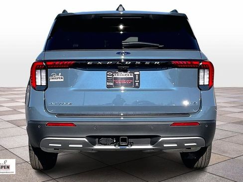 New 2026 Ford Explorer Active w/ Active Comfort Package image 4