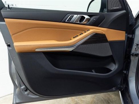 Certified 2025 BMW X5 xDrive40i w/ Premium Package image 17