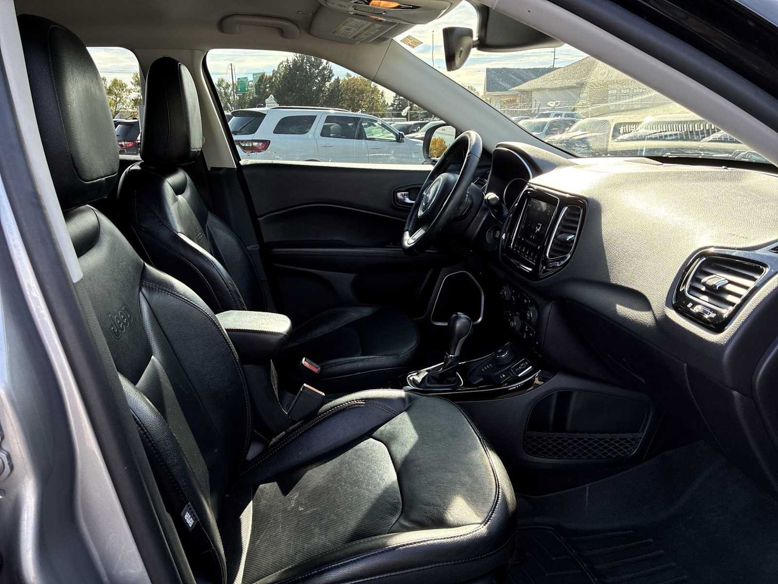 Used 2018 Jeep Compass Limited w/ Navigation Group AWD/4WD image 25