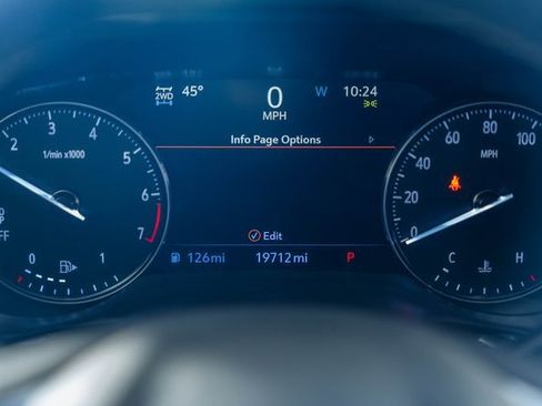 Used 2023 Buick Envision Essence image 45