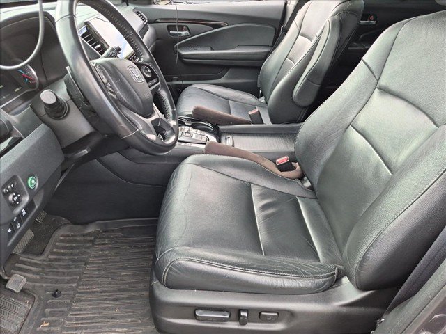 Used 2020 Honda Pilot Touring image 12