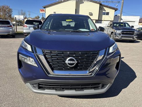 Used 2023 Nissan Rogue S image 11
