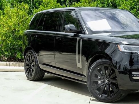 Used 2023 Land Rover Range Rover Long Wheelbase SE AWD/4WD image 8