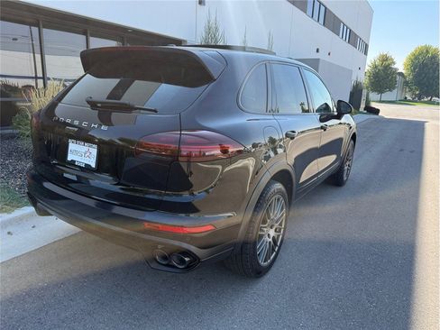 Used 2018 Porsche Cayenne S Platinum AWD/4WD image 47