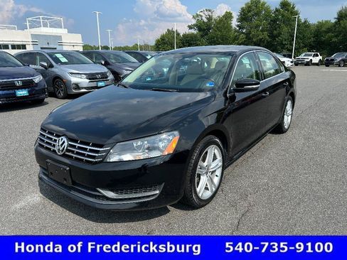 Used 2015 Volkswagen Passat TDI SE FWD image 1