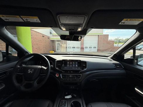 Used 2025 Honda Ridgeline TrailSport image 13