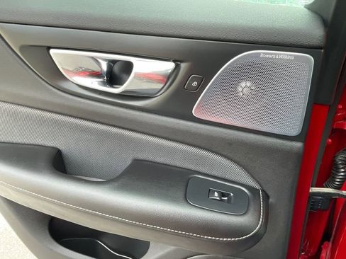 Used 2020 Volvo S60 T6 R-Design image 22