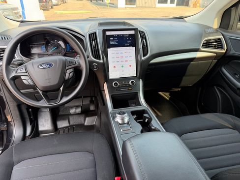 Used 2023 Ford Edge SE w/ Black Appearance Package AWD/4WD image 8