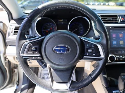 Used 2018 Subaru Outback 2.5i Premium AWD/4WD image 18