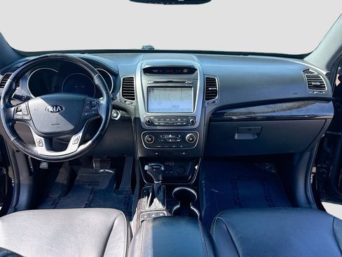 Used 2014 Kia Sorento SX w/ 3rd Row Package image 3