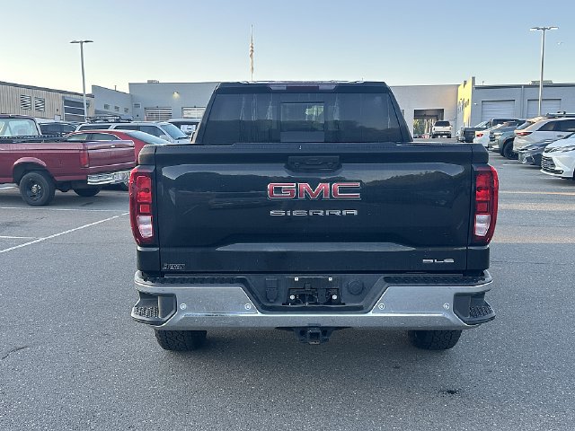 Used 2025 GMC Sierra 1500 SLE w/ Preferred Package AWD/4WD image 7