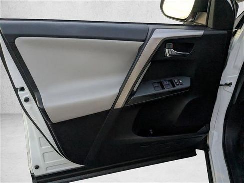 Used 2016 Toyota RAV4 XLE image 13
