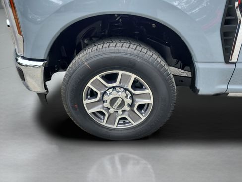 New 2026 Ford F250 Lariat RWD image 25